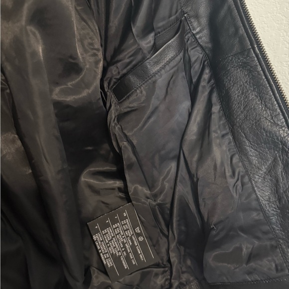 Harley Davidson Leather Jacket - Picture 4 of 6